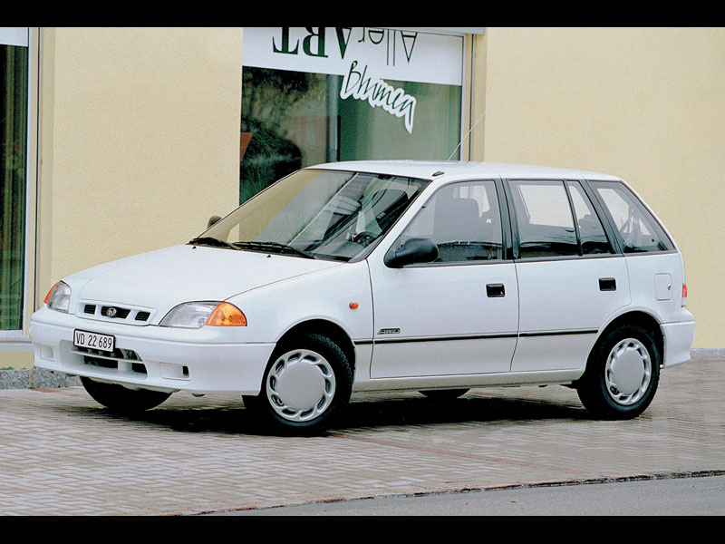 nissan micra vs toyota yaris 2013 #2